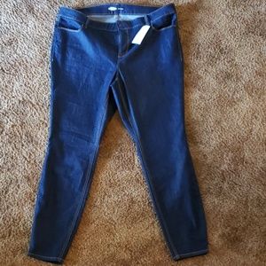 NWT Mid-Rise Plus-Size Super Skinny Ankle Jeans